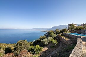 Searocks Exclusive Villas Resort