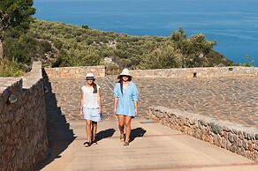 Searocks Exclusive Villas Resort