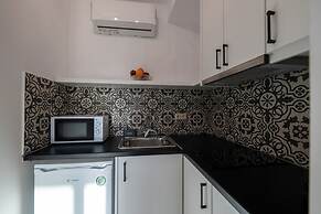 Abeloessa Methonian Hospitality