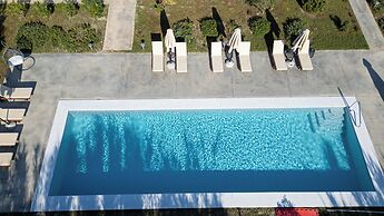 Abeloessa Methonian Hospitality