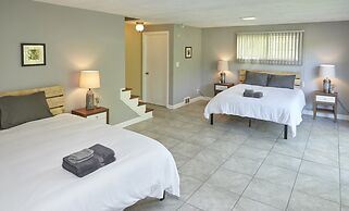 Prime Location! 5BR in Quaint Neighborhood!