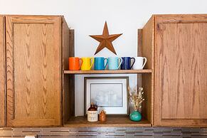 Center of Highlands! Spacious Bardstown loft!