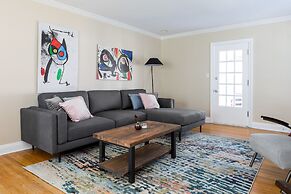 Spacious 6BR /2.5 Bath in Highlands!