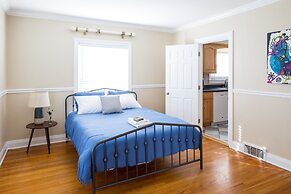 Spacious 6BR /2.5 Bath in Highlands!