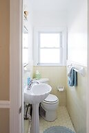 Spacious 6BR /2.5 Bath in Highlands!