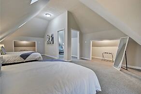 Spacious 6BR/3BA House w/ Parking! Sleeps 20!