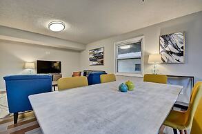 Spacious 6BR/3BA House w/ Parking! Sleeps 20!