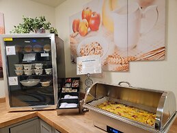 Delta Accommodations-Alaska Country Inn