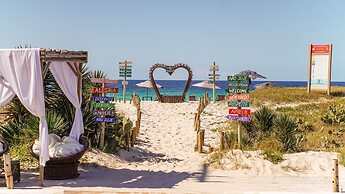 Pier Beach Club