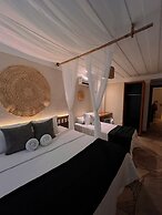 Pier Beach Club