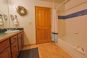 BBCS Black Bear Lodge Deluxe 2Bed 2Bath
