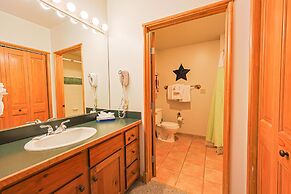 BBCS Black Bear Lodge Deluxe 2Bed 2Bath