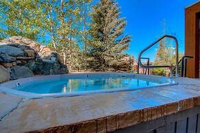 BBCS Black Bear Lodge Deluxe 2Bed 2Bath