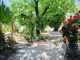 Tatva Bir Tents and Hotel