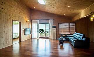 Witch's  broomstick Pension