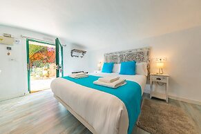 Casa Paraiso Boutique B&B