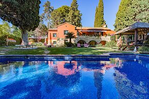 Casa Paraiso Boutique B&B