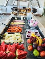 Shelton Palace Hotel