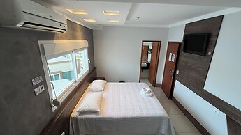 Shelton Palace Hotel