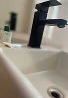 Shelton Palace Hotel