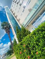 Shelton Palace Hotel