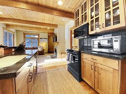 Settlers 2 Bedroom Condo by RedAwning