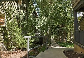 Settlers 2 Bedroom Condo by RedAwning