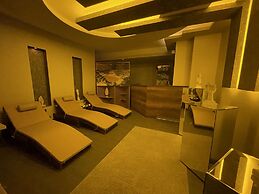 Le Luxe suites hotel & SPA