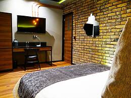 Cadillac Hotel Boutique