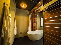 Cadillac Hotel Boutique
