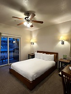 Canyon Plaza Premier Studios and Apts