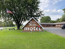 The River Hills Motel - Algoma, WI - Near Door County