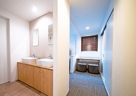 Hermitage Nishi Shinjuku