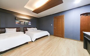 M Boss Motel