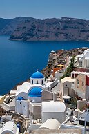 Kaleidoscope Oia Suites