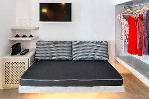 Kaleidoscope Oia Suites