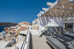 Kaleidoscope Oia Suites