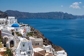 Kaleidoscope Oia Suites