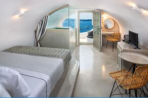 Kaleidoscope Oia Suites