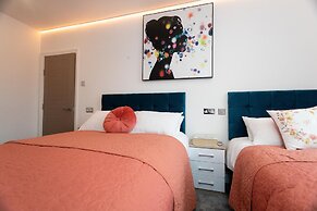 The Avenue Apartments