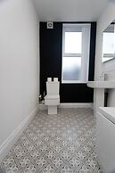 The Avenue Apartments