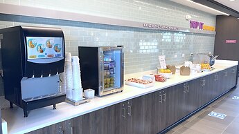 Tru by Hilton Manassas