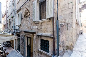 Old Town Apartment Near Stradun