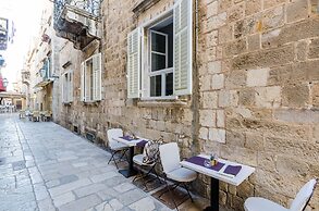 Old Town Apartment Near Stradun