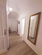 Old Town Apartment Near Stradun