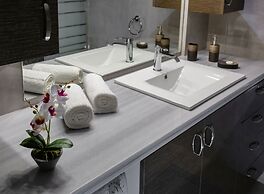 Stunning Apt near Acropolis Museum by GHH