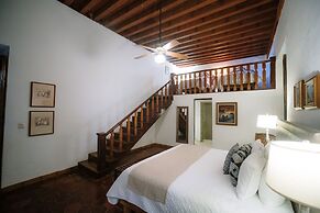 Hotel Hostal El Farol