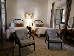 Hotel Hostal El Farol