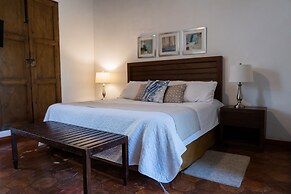 Hotel Hostal El Farol