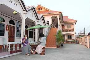 Santhong Rimkhong Hotel